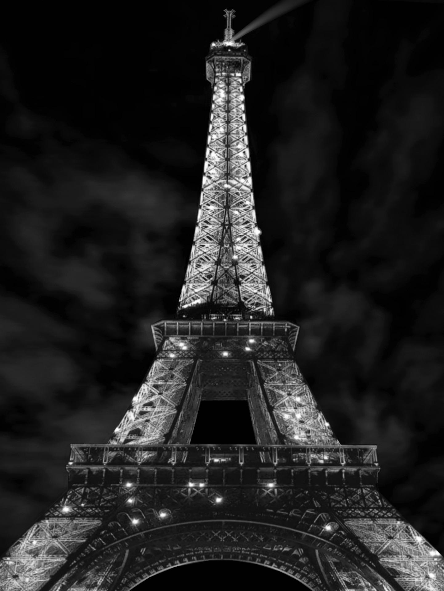 Der Eiffelturm In Der Nacht Als Schwarz Weiss Foto Digitalphoto