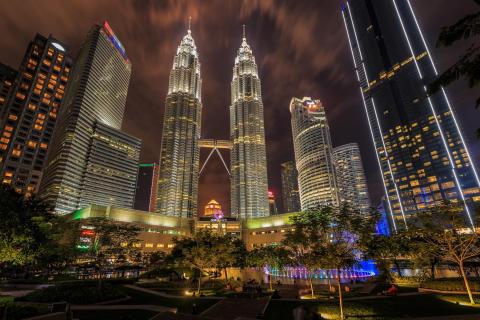  Kuala Lumpur Petronas Towers