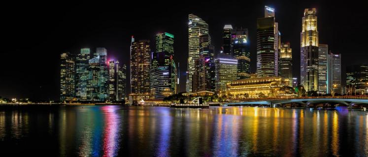  Singapur bei bei Nacht - Panorama