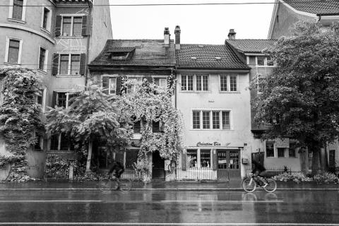 Radfahrer bei Regen 