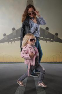 Eva und Emma entfliehen dem Flieger