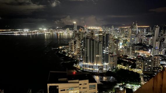 Panama City in der Nacht