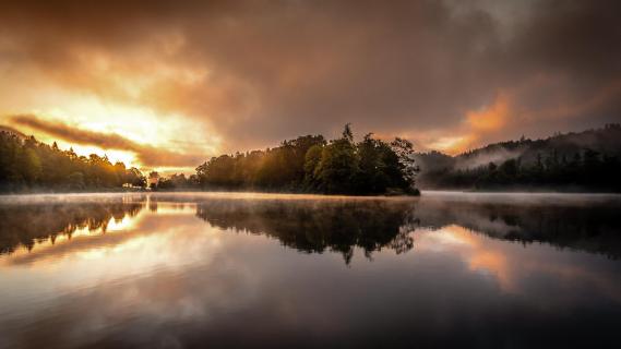 Foggy sunrise at Reintalersee 