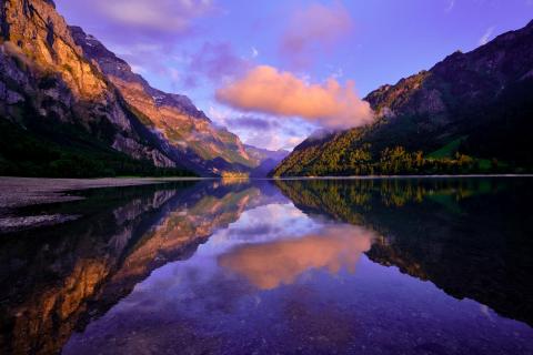 Klöntalersee velvet morning