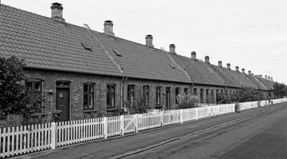 Bornholm, Dänemark, Allinge, Hammerhusvej, um 1890 errichtete Häuser für Steinbruch Arbeiter