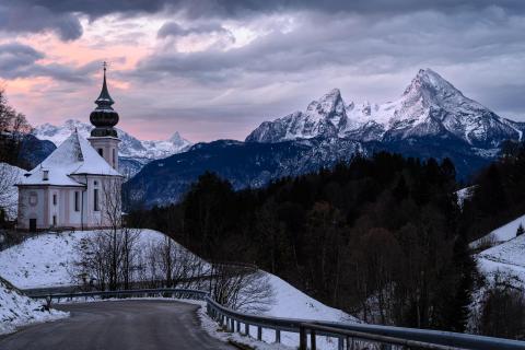 Maria Gern beim Sonnenaufgang