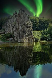 Northern lights and Rocks 