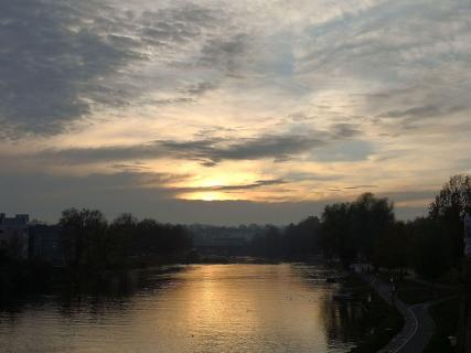 Donau mit Abendhimmel