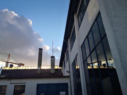 Fabrikbau und Stratocumulus