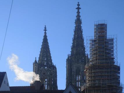 Ulmer Münster im Winterhimmel