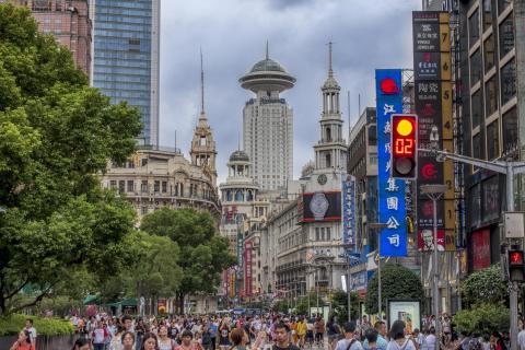 Streetlife in Shanghai 1
