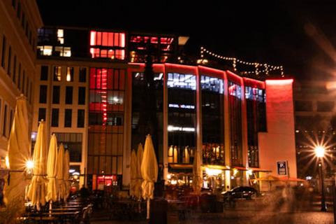  Straßencafe