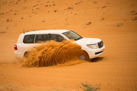 Fahrt durch die Wüste Ramlat al Wahiba