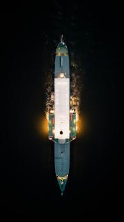 Schiff in der Nacht