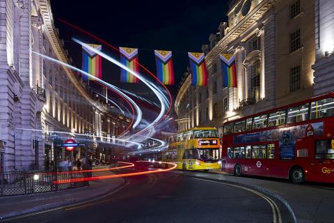 Piccadilly Circus bei Nacht