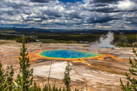 Grand Prismatic Spring Yellowstone USA