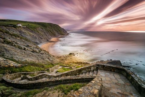 Nordspanien - Haus am See - Sunset