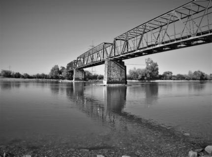 Eisenbahnbrücke