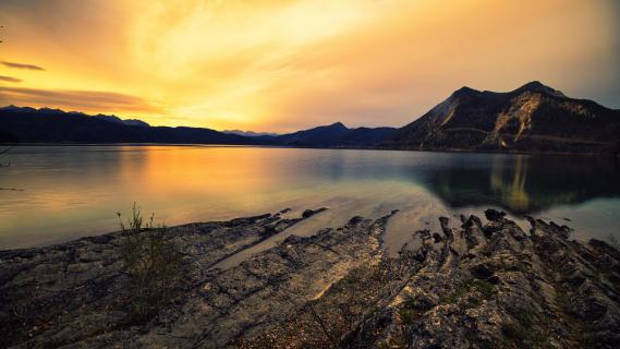 Bergsee am Morgen