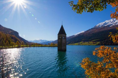 Kirchturm von Graun im Reschensee