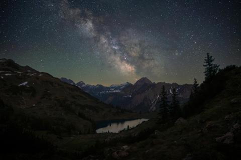 Nachthimmel über dem Seealpsee