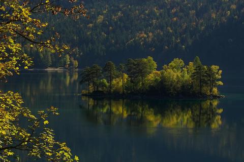 Insel im Eibsee sk