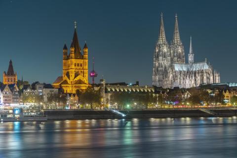 NACHTS AM RHEIN