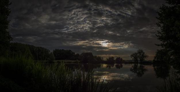 Mondlicht über dem Elmensee (Nordeck)