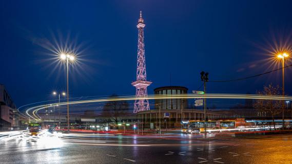 Nachtaufnahme von Funkturm 