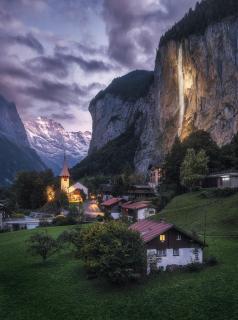 Lauterbrunnen bei Nacht