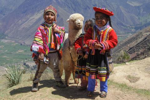 Kinder in Peru