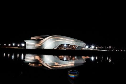 Modernes Rabat und kleines Boot