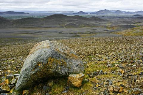 Stein und Landschaft