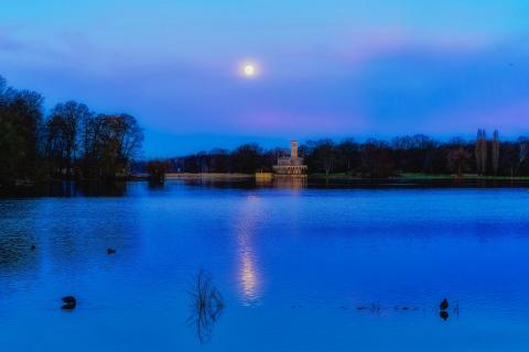 Vollmonduntergang an der Havel