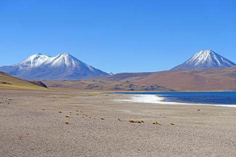 Vulkane in der Atacama-Wüste