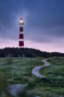 Dämmerung am Leuchtturm auf Ameland