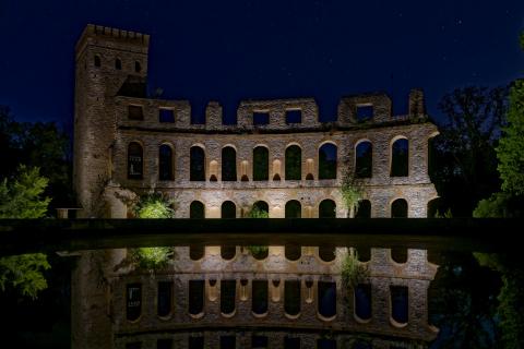 Ruinenberg Potsdam bei Nacht
