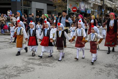 Trachtenparade in Griechenland