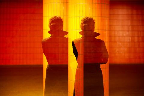 Duo in orange