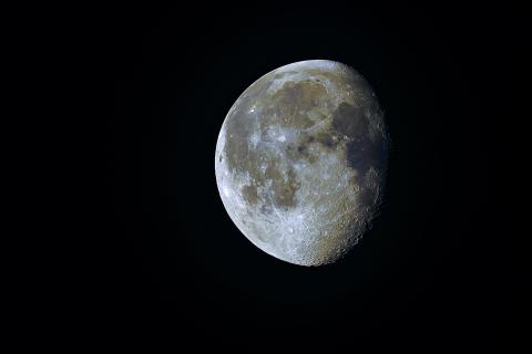 Der Mond
