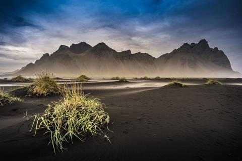 Vestrahorn im Morgennebel