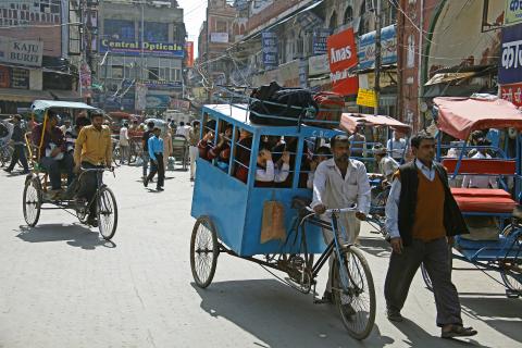 Menschen unterwegs in Delhi