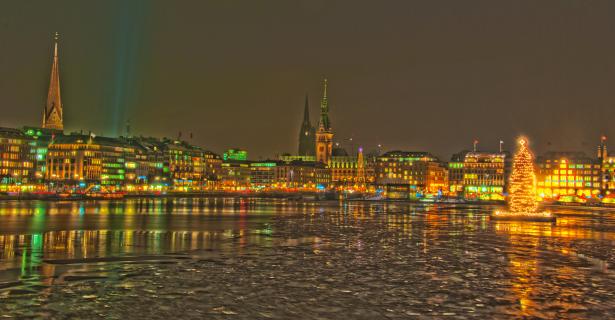Binnenalster Hamburg in der Weihnachtszeit 2012