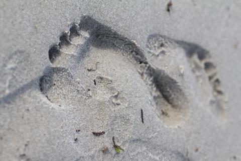 Fußspuren im Sand