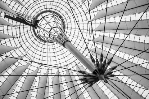 The Steely Spiderweb: Heart of Berlin
