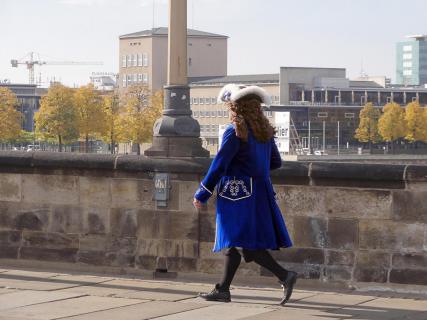 August der Starke auf dem Weg zur Arbeit