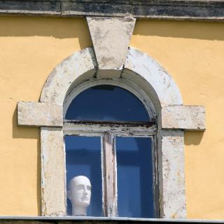 6 Portraet_am_Fenster_Veit_Schagow