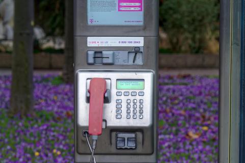 Telefonsäule Neustädter Markt mit Displayanzeige 