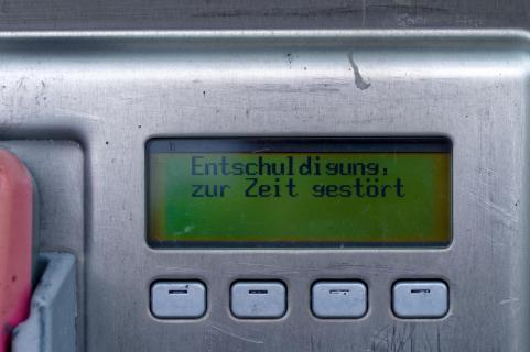 Displayanzeige Zur Zeit gestoert Telefonsaeule Neustaedter Markt mit 2023