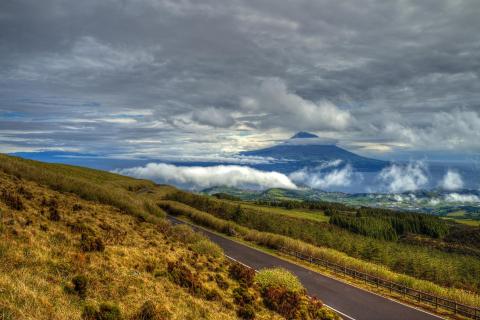 Fajal mit Blick auf Pico